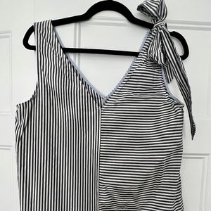 Vineyard Vines Women's Striped Tank Size: M